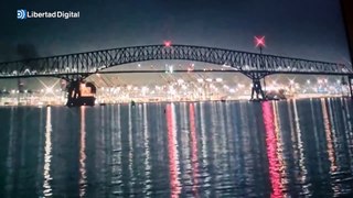 El mayor puente de Baltimore se derrumba por el choque de un carguero