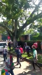 09-05-2021 Cali  5Hay enfrentamiento entre indígenas y civiles