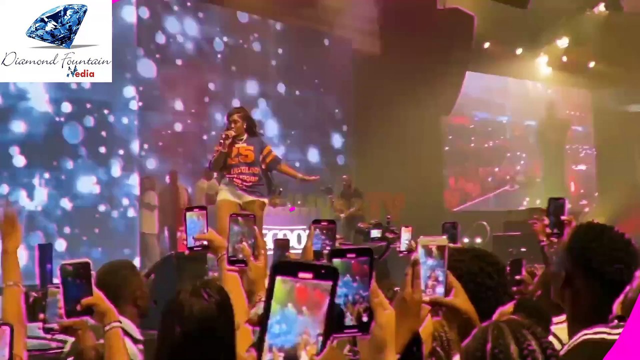 I Lived With Davido On 1004 - Tiwa Savage Confessed Live On Stage