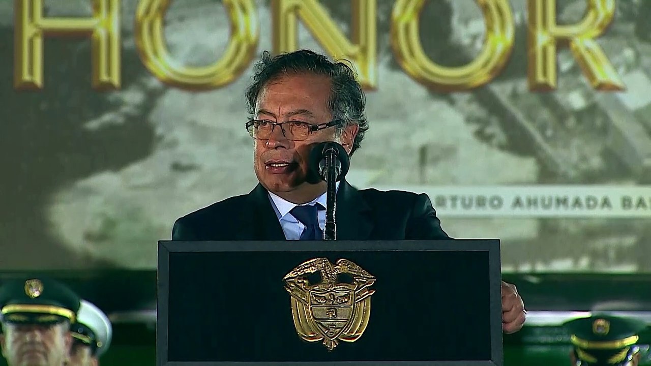 Yo propongo que las FFMM nos ayuden a industrializar a Colombia - Gustavo Petro