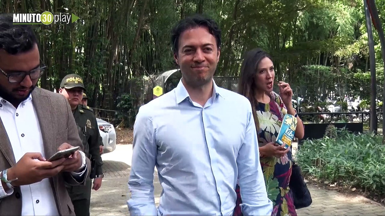 06-11-19 Desde el empalme se prevé el futuro de EPM en manos de Daniel Quintero