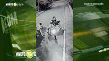Captan el momento en que joven es brutalmente golpeado en un atraco en Bucaramanga