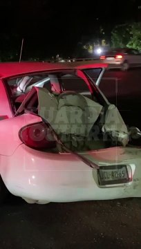 #Preliminar Una familia resultó lesionada tras un aparatoso choque en la curva de El Tapatío #GuardiaNocturna