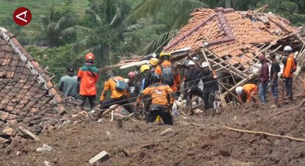 Tim SAR gabungan temukan 2 jenazah anak-anak korban longsor Cipongkor