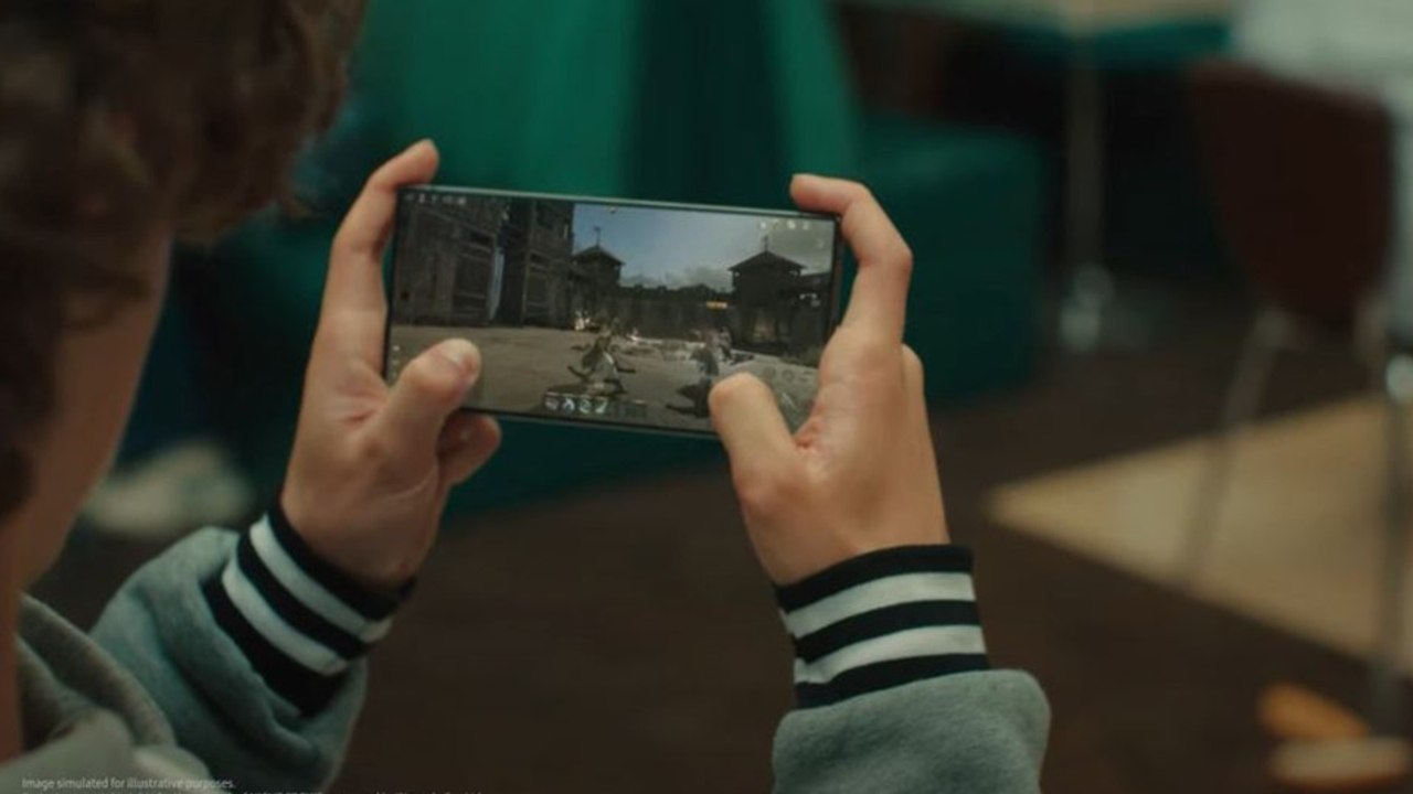 Fliegende Hotdogs und Martial Arts: So oder so ähnlich erlebt ihr Gaming beim Galaxy S24 Ultra