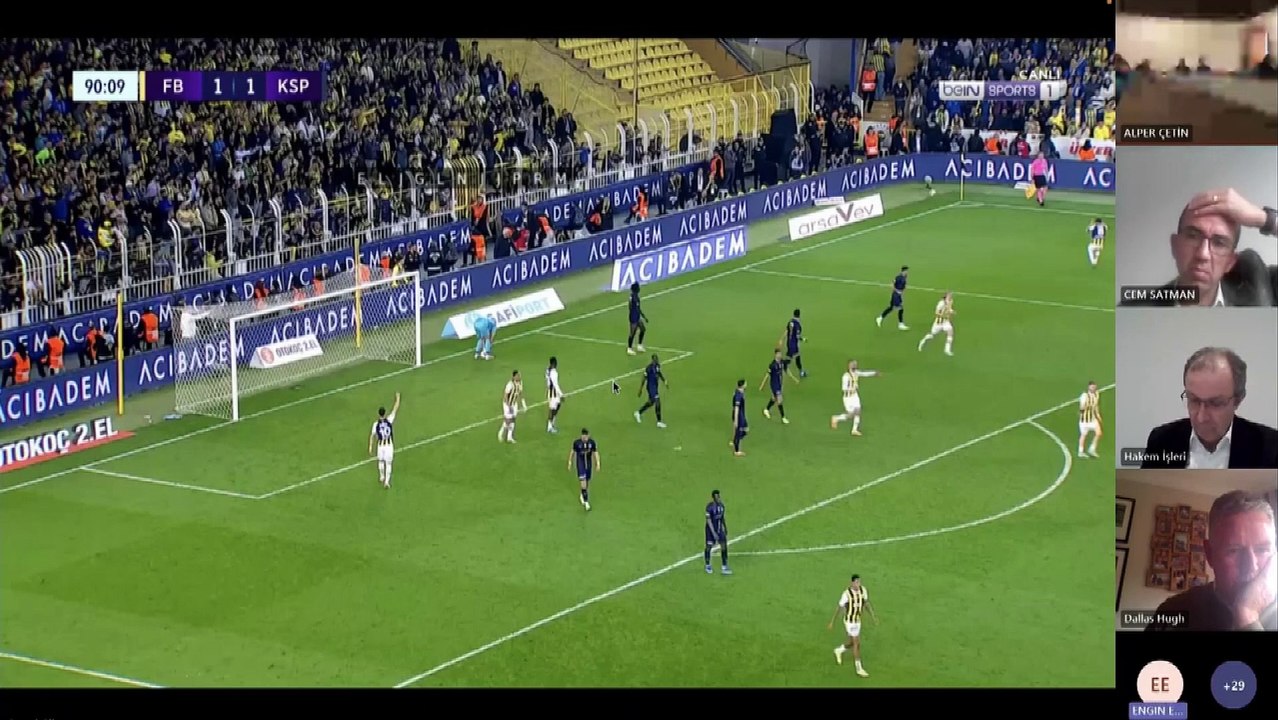 İşte Fenerbahçe - Kasımpaşa maçında verilen penaltı kararının konuşmaları