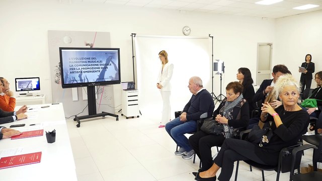 Maddalena Bocelli si laurea in communication design al Modartech, la scuola di alta formazione di Pontedera