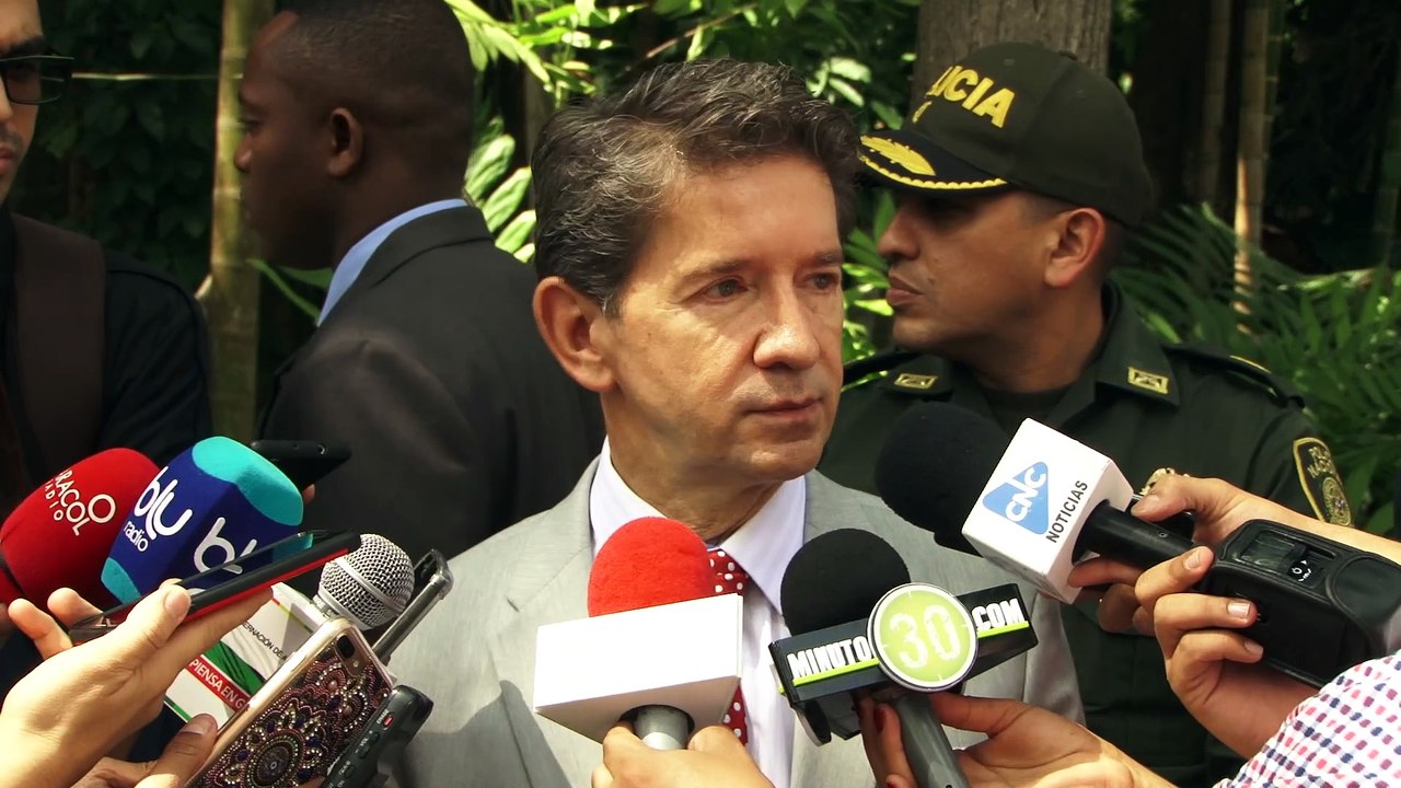 19-10-17 Enterrar la basura debe ser calificado como un delito penal dice Luis Perez