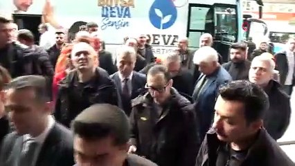 Babacan rezil oldu! Açılışa sadece 20 kişi katıldı