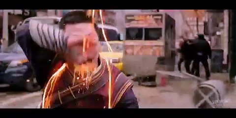 Doctor Strange In The Multiverse of Madness Clip Oficial - Pelea Wong & Strange VS Gargantos  (2022)