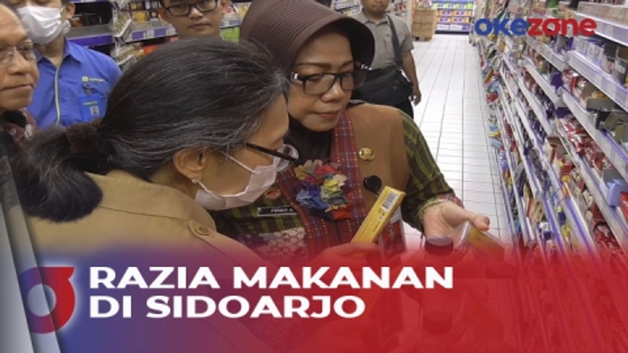 Jelang Lebaran, Petugas Razia Makanan dan Minuman di Supermarket Sidoarjo