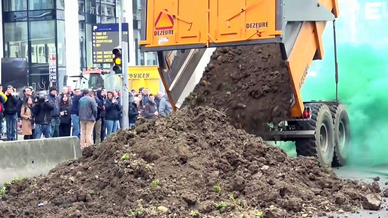 EU lockert Umweltauflagen für Bauern – trotzdem Proteste
