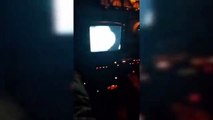 Operadores de la defensa antiaérea ucraniana aplaudiendo tras derribar un avión ruso