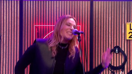 LIVE - Santa interprète "Recommence-Moi" dans #LeDriveRTL2 (25/03/24)