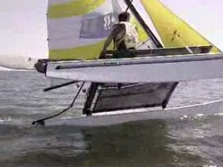 Une coque en catamaran