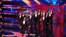 AGT 2022 - Audiciones del equipo de baile de la escuela secundaria como Howie Mandel |