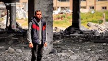 Gazzeli Yaser enkaz yığını olan camide ezan sesini yükseltmekten vazgeçmiyor