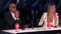 AGT 2022: Simon, Terry y Howie cantan 