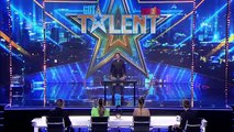 Spain's Got Talent 2022 - Casi QUEMA al jurado con sus TRUCOS MÁGICOS | Audiciones 7 |
