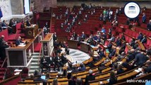 Il minuto di silenzio dei deputati francesi per l'attentato a Mosca