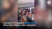 Extraños varados alquilan una furgoneta y comparten coche tras la cancelación de sus vuelos