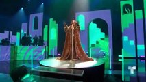 Thalía se apodera del escenario y canta sus éxitos | Billboard Mujeres Latinas en la Música
