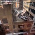 URGENTE: Se reportan varias personas heridas y desaparecidos tras colapso de estacionamiento en New York.