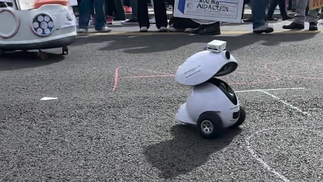 ‘Roe-bots’ dispense abortion pills outside Supreme Court as justices hear mifepristone challenge