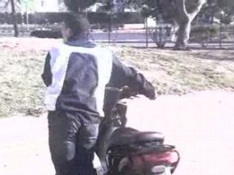 cabrage scooter zup de berthe 83 la seyne sur mer