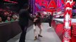 WWE: Damian Priest golpea a Bad Bunny a través de la mesa de anuncios: Raw, 3 de abril de 2023
