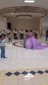 #QUINCEAÑERA SE ENOJA EN PLENO VALS POR NIÑOS QUE SE ATRAVIESAN E INTERRUMPEN