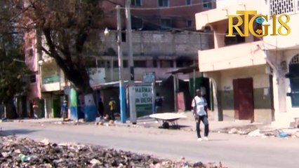 Moun yo pa rive idantifye mete dife nan famasi ak depo ki twouve yo zòn anba lavil Pòtoprens.