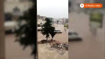 Carreteras inundadas en Libia tras la mortífera tormenta Daniel