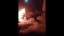 Queman a 8 en #Toluca - Un grupo armado prendió fuego a dos locales y dos bodegas de la #CentralDeAbasto de la capital del #Edomex, esta madrugada. Hay nueve fallecidos