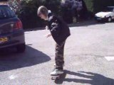 tro drole mon pote avek le skate