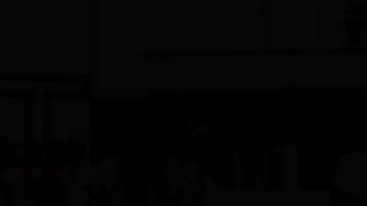 Arash Derambarsh & Dentsu distribuent gratuitement 1500 cartables aux enfants à Courbevoie - 2022