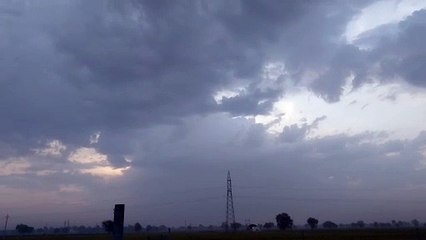 सीमावर्ती क्षेत्रों में फिर पलटा मौसम, सवेरे से बादल छाए, हल्की बारिश