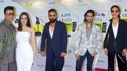 Descargar video: Bobby Deol, Karan Johar, Shraddha Kapoor & Other Celebs Stun At Grazia Young Fashion Awards