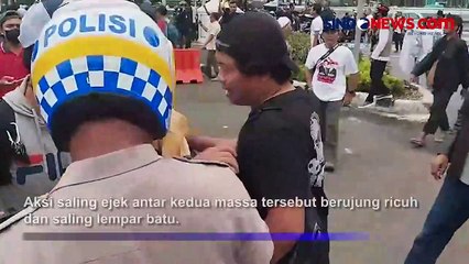 Berawal dari Saling Ejek, Massa Demonstran di Patung Kuda Terlibat Kericuhan