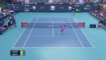Alcaraz Dominates Musetti in Straight Sets at Miami Open 🎾