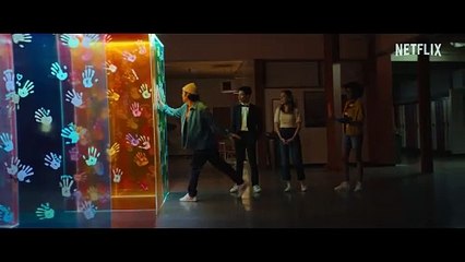 Hello, adieu, et nous au milieu Bande-annonce (DE)