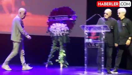 Özkan Uğur'dan MFÖ üyelerine sitem: 'Sahneye çıkmalarına kızmadım ama erken oldu'