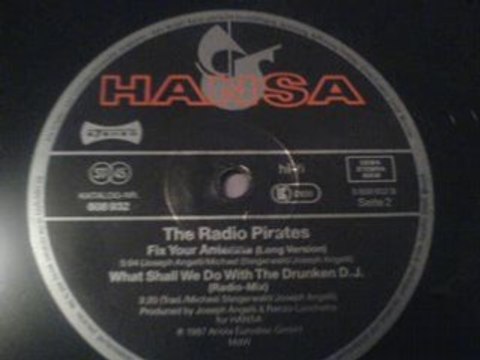 The radio pirates - fix your antenna
