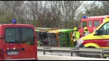 Lipsia, Flixbus si ribalta sull'autostrada: almeno cinque morti