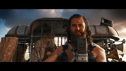 La bande-annonce de Mad Max Furiosa. L'un des plus grand cascadeur de l'histoire, qui a travaillé sur la franchise, est décédé.