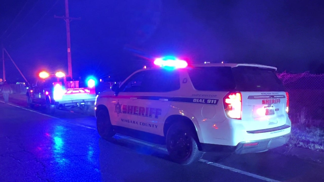 Lewiston Police Car Collides with Tractor Trailer