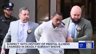 Un homme soupçonné d'avoir provoqué la mort d’un passager du métro de New York en le poussant sur les voies à l'entrée d'un train en station a été arrêté