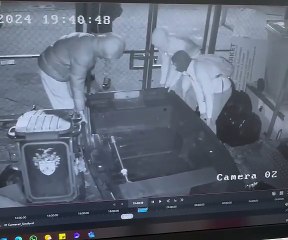 Pirates attempt to steal boat