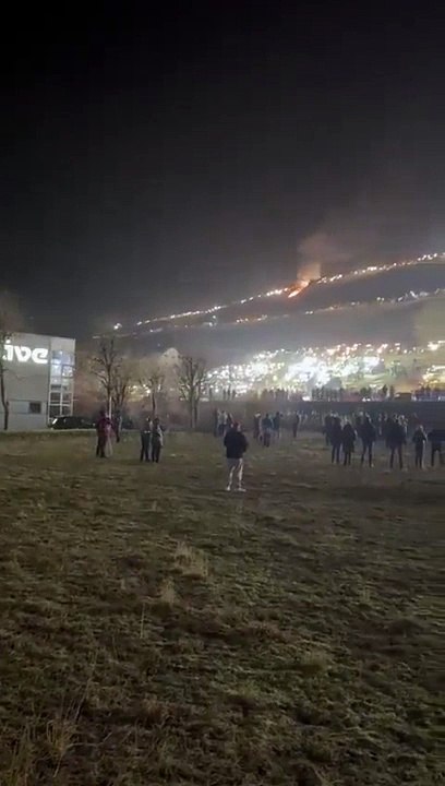 Des tracteurs à perte de vue alors que la rébellion des agriculteurs continue de croître... pas d'agriculteurs, pas de nourriture... au moment où nous parlons, le WEF prépare notre disparition à Davos... ils veulent nous affamer... tout le monde
