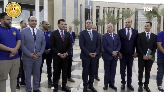 رئيس الوزراء يستقبل شباب حفل إفطار 15 رمضان فى المطرية